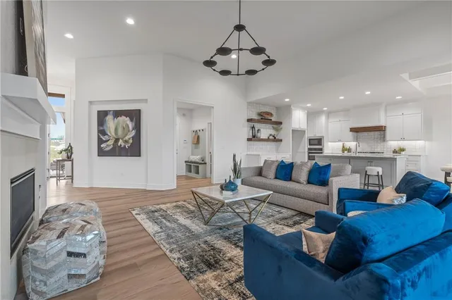 $794,900 | 1600 Northeast Park Springs Terrace, Lee's Summit, MO 64064