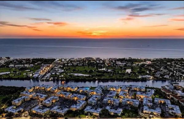 $239,900 | 19 Colonial Club Drive, Unit 105, Boynton Beach, FL 33435