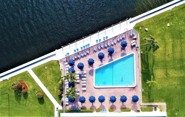 $239,900 | 19 Colonial Club Drive, Unit 105, Boynton Beach, FL 33435