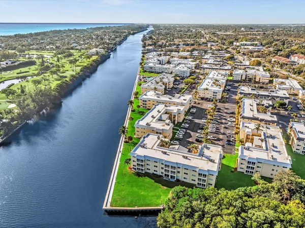 $239,900 | 19 Colonial Club Drive, Unit 105, Boynton Beach, FL 33435
