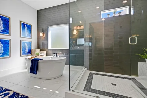 $1,080,000 | 11510 West 157th Terrace, Overland Park, KS 66221