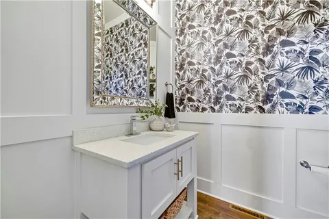 $1,080,000 | 11510 West 157th Terrace, Overland Park, KS 66221