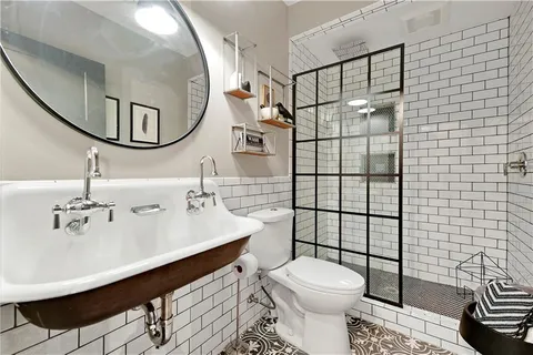 $1,080,000 | 11510 West 157th Terrace, Overland Park, KS 66221