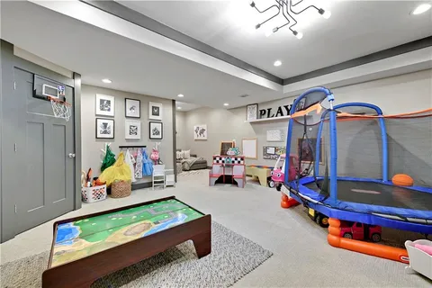 $1,080,000 | 11510 West 157th Terrace, Overland Park, KS 66221