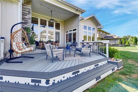 $1,080,000 | 11510 West 157th Terrace, Overland Park, KS 66221