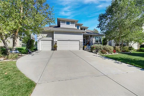 $1,080,000 | 11510 West 157th Terrace, Overland Park, KS 66221