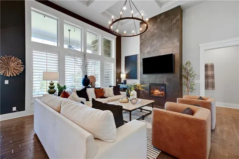 $1,080,000 | 11510 West 157th Terrace, Overland Park, KS 66221