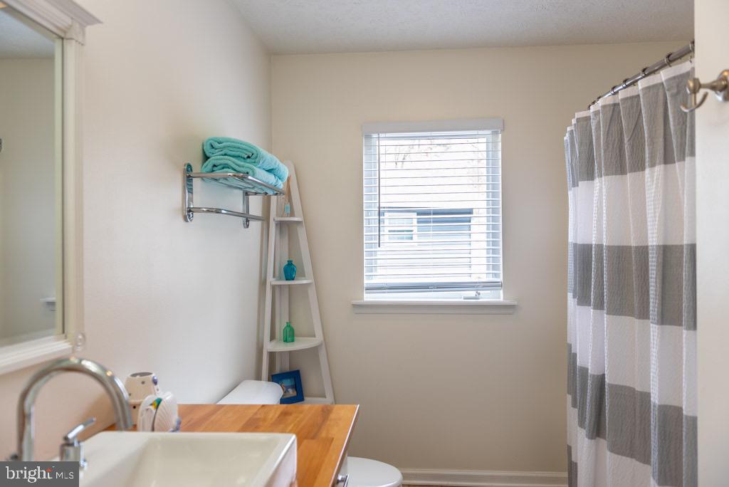 211 Windjammer Road Ocean Pines, MD 21811 - Photo 17 of 68 Hall Bath / 2nd Full Bath