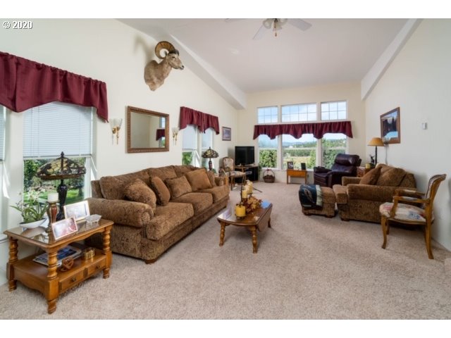 12366 Southeast Bridge Road Prineville, OR 97754 - Photo 5 of 25 Gallery Image 5