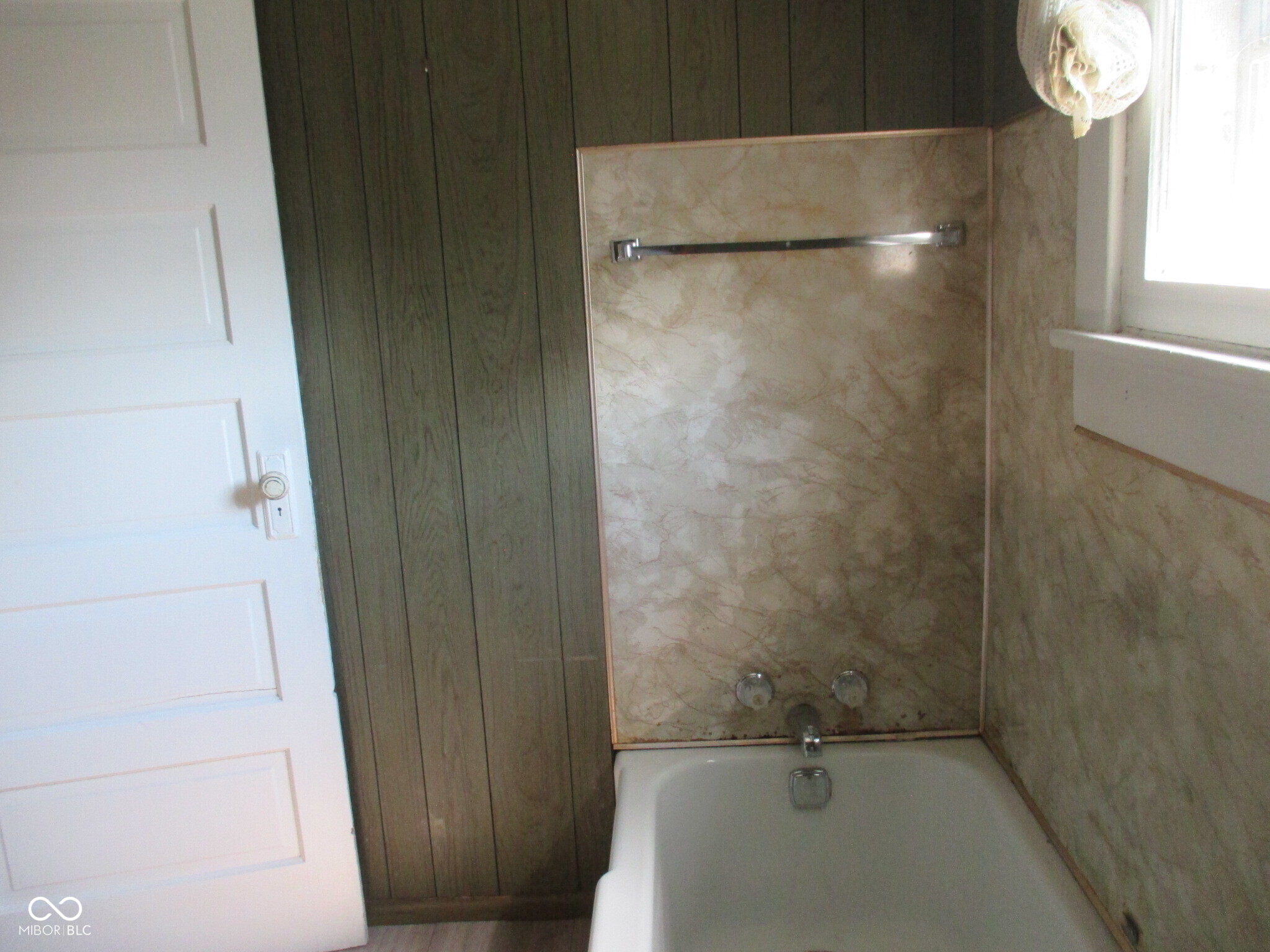 3741 Ruckle Street Indianapolis, IN 46205 - Photo 26 of 32