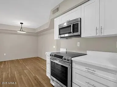 $2,200 | 13092 North 99th Drive, Sun City, AZ 85351