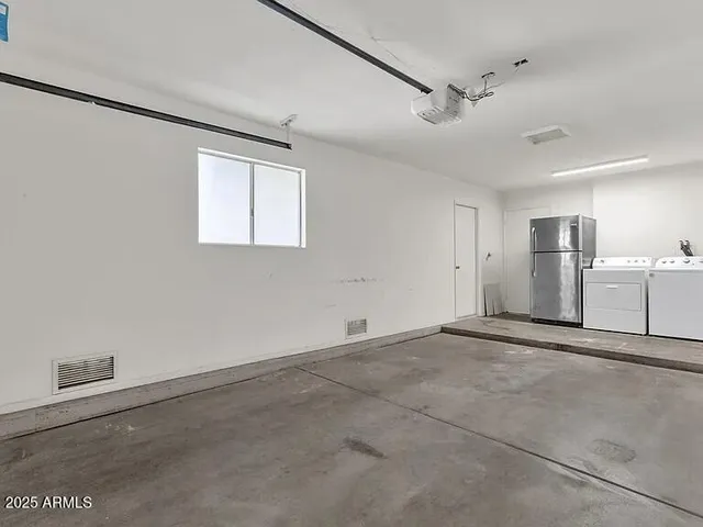 $2,200 | 13092 North 99th Drive, Sun City, AZ 85351