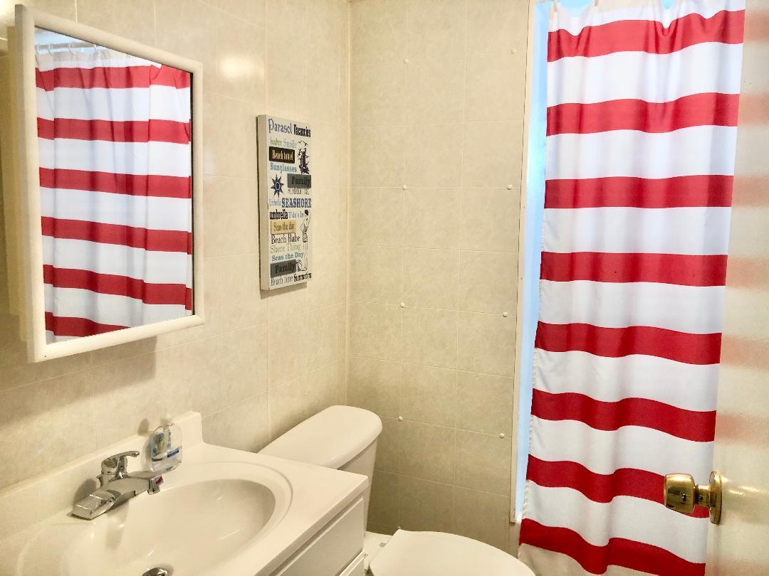 16 Grassy Road Key Largo, FL 33037 - Photo 12 of 22 Bathroom 2
