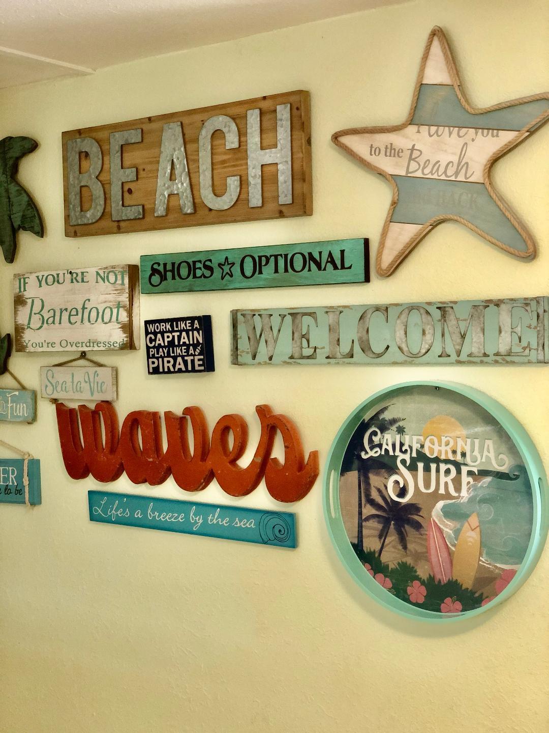 16 Grassy Road Key Largo, FL 33037 - Photo 13 of 22 Signs