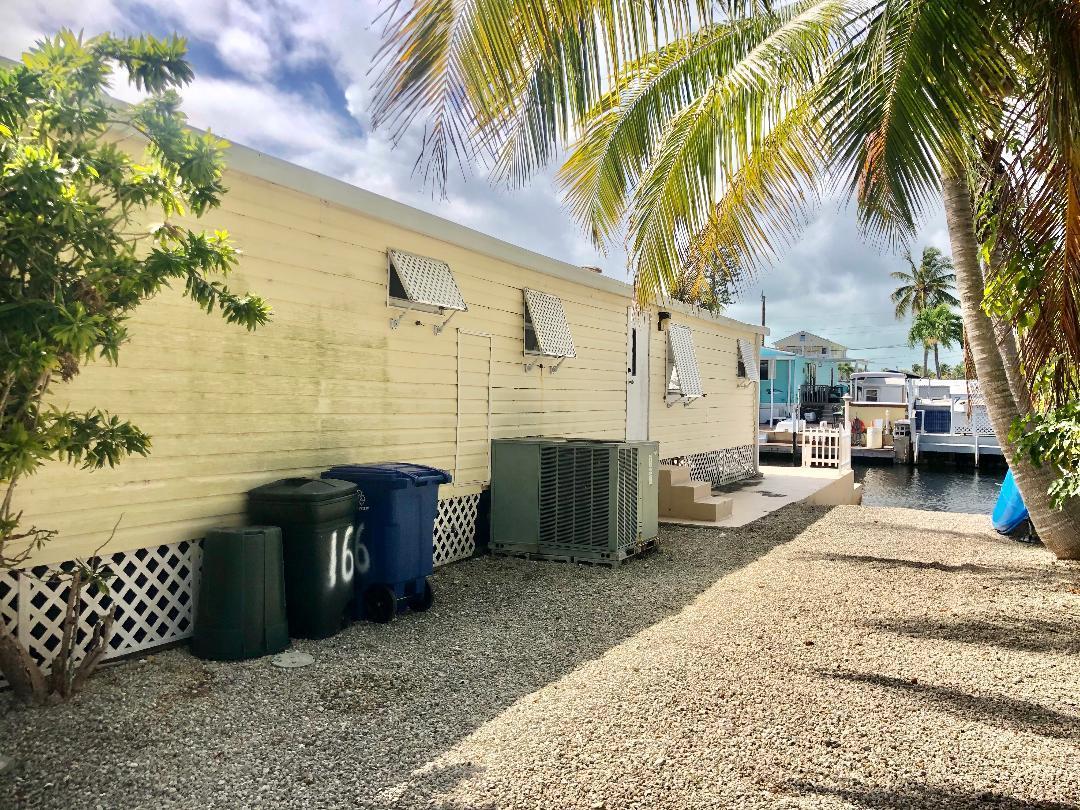 16 Grassy Road Key Largo, FL 33037 - Photo 18 of 22 Side Yard 2