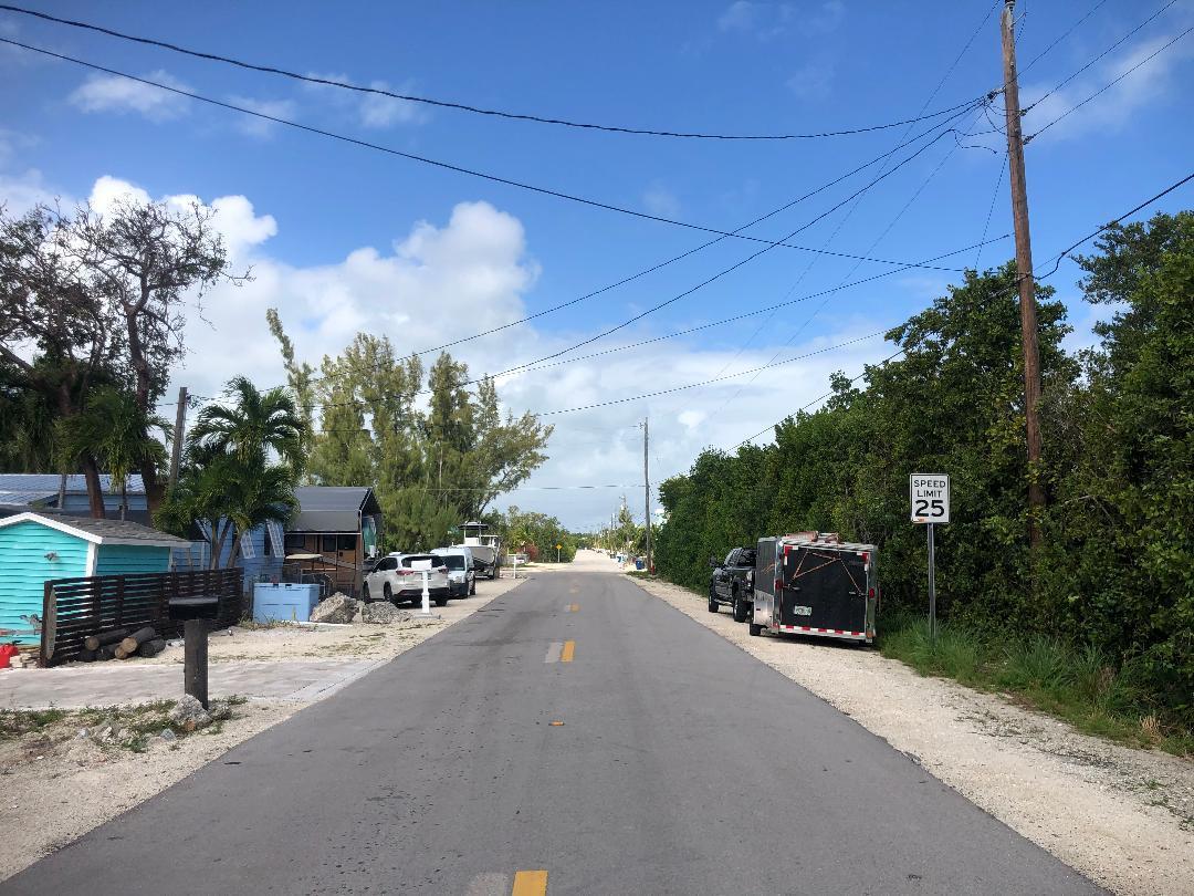 16 Grassy Road Key Largo, FL 33037 - Photo 19 of 22 Front Quiet Street