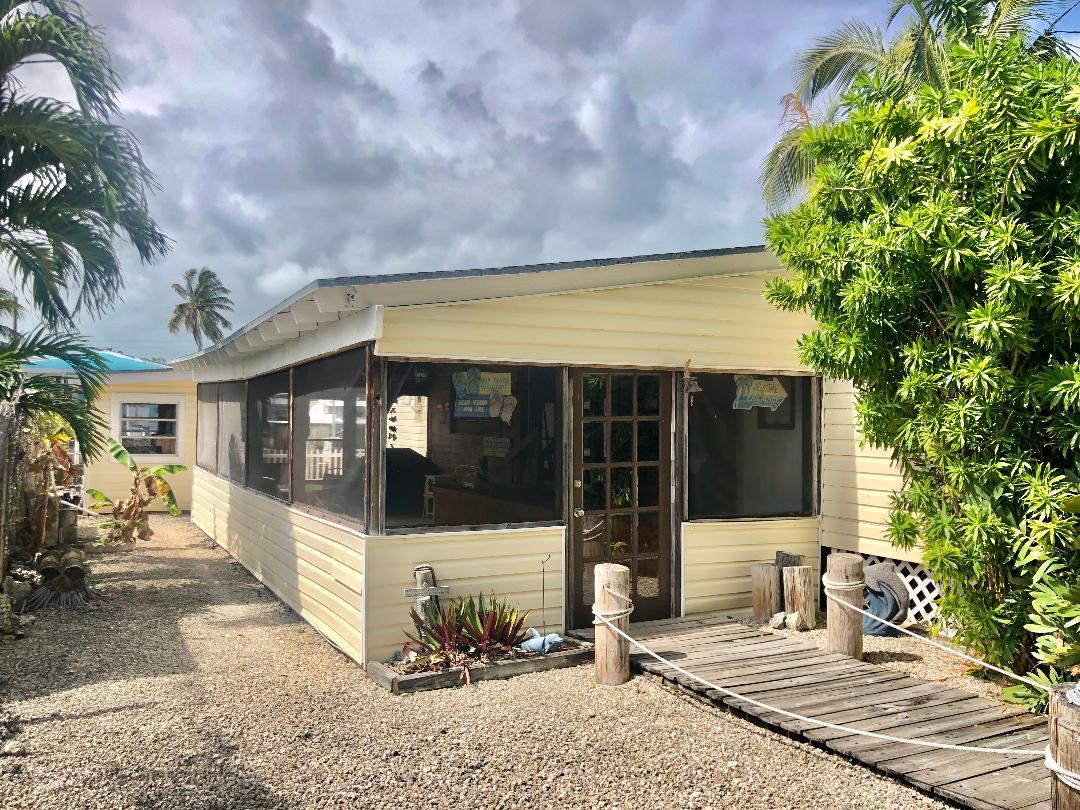 16 Grassy Road Key Largo, FL 33037 - Photo 4 of 22 Front 2