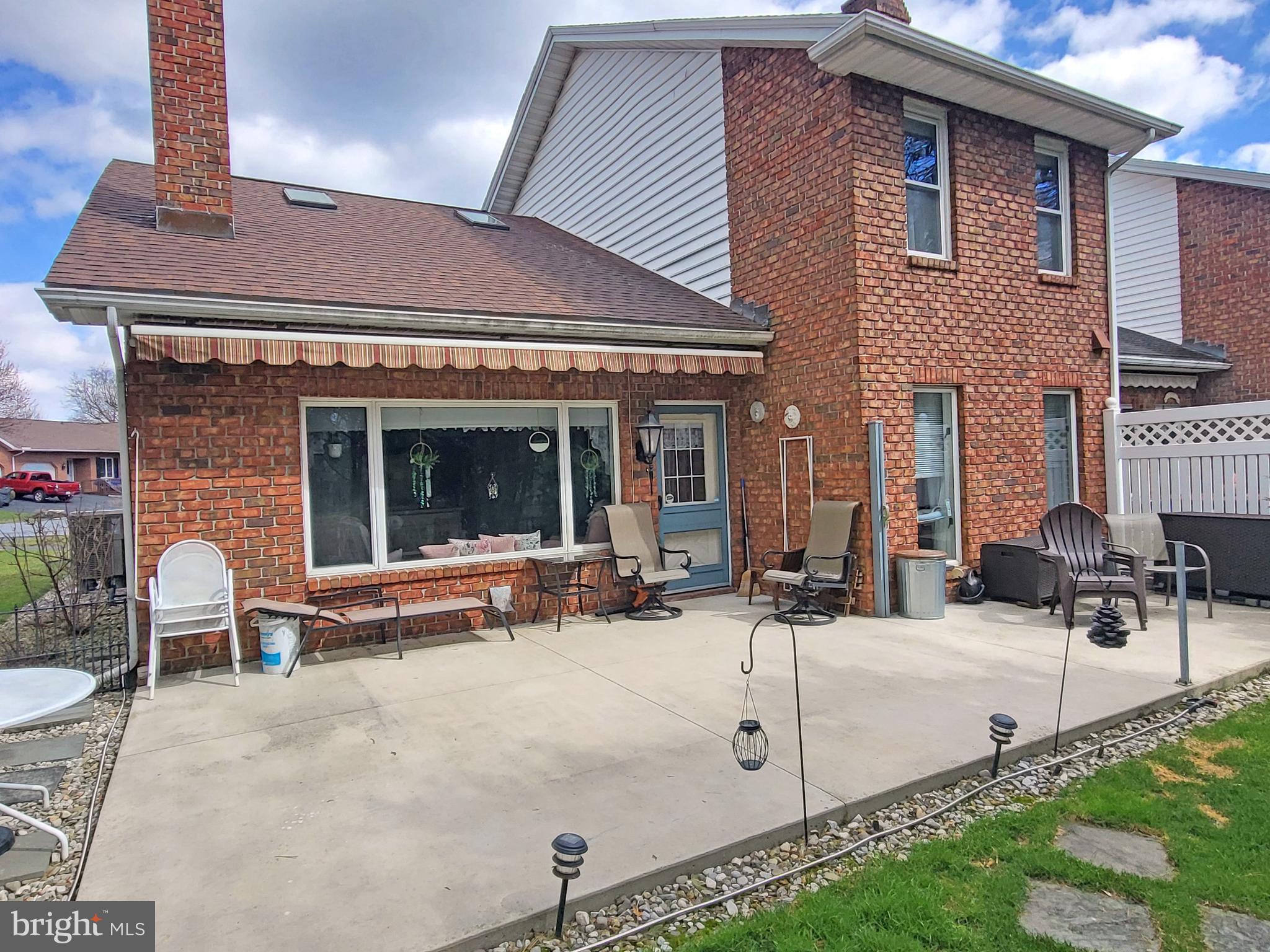 267 Stonegate Circle South Chambersburg, PA 17201 - Photo 24 of 27 Patio/awning
