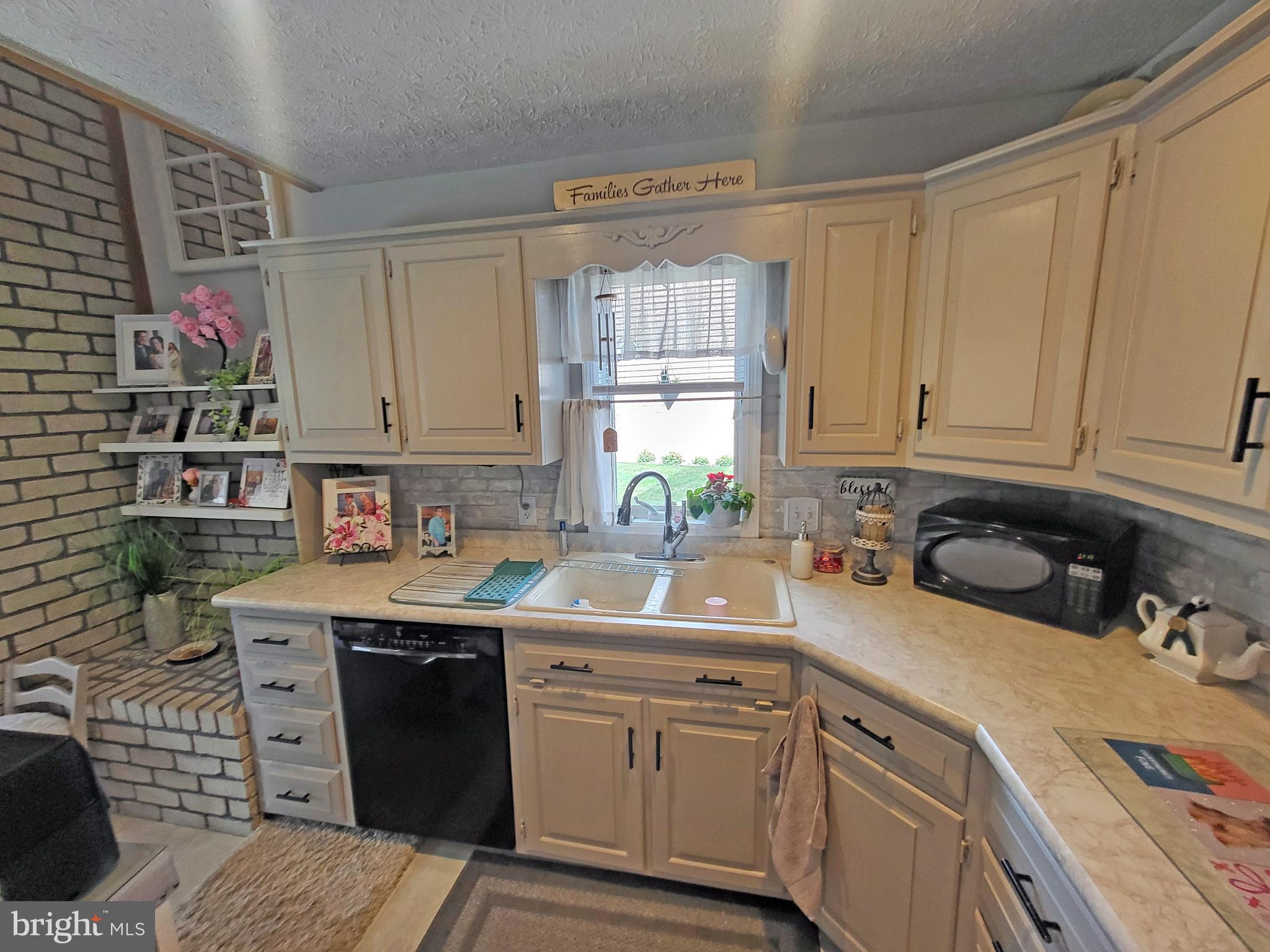 267 Stonegate Circle South Chambersburg, PA 17201 - Photo 7 of 27