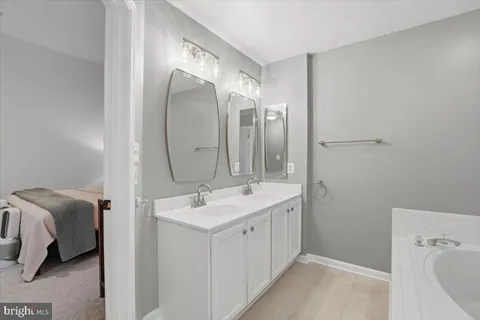 $565,000 | 12827 Wishing Well Way, Bristow, VA 20136