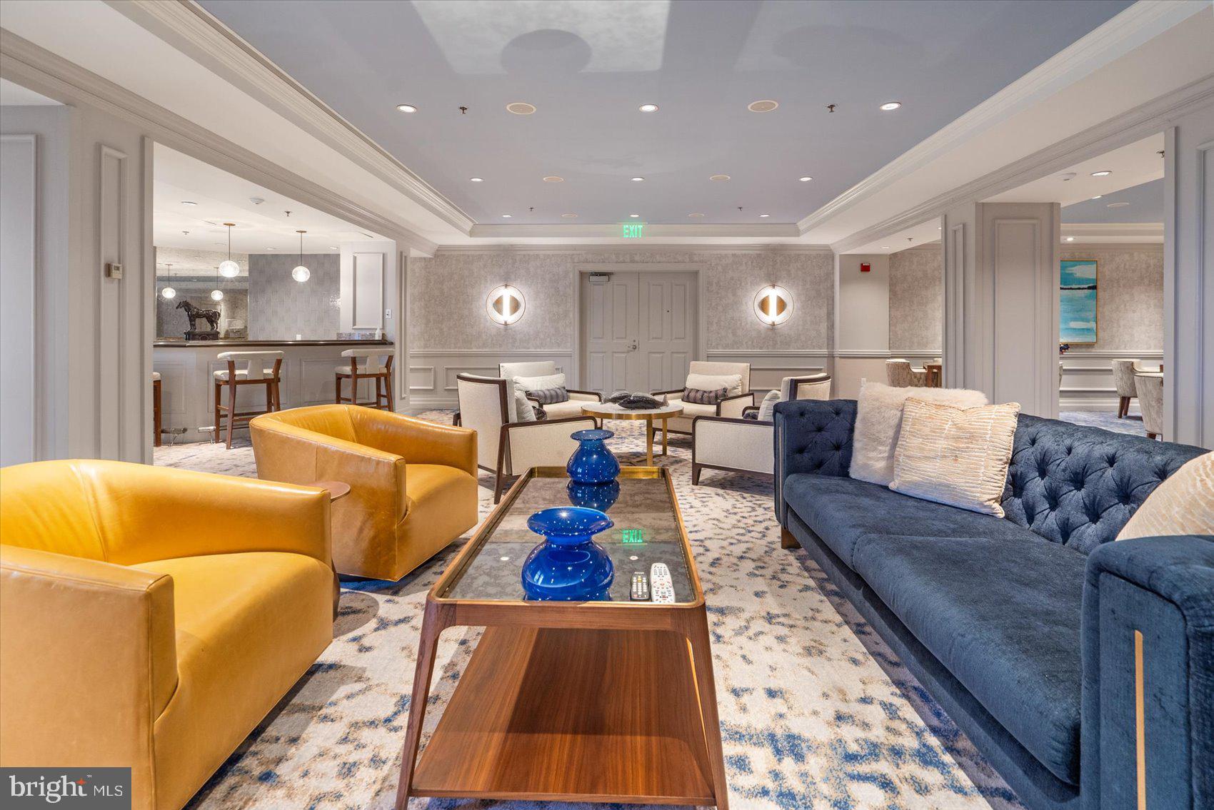 801 Key Highway, Unit T63 Baltimore, MD 21230 - Photo 35 of 43 a living room with furniture and a rug