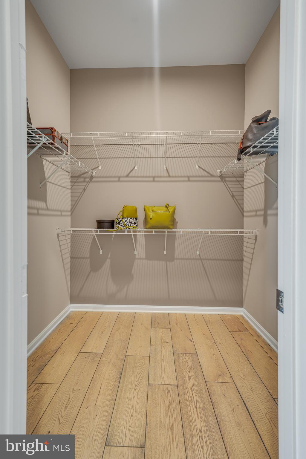 772 Honey Locust Road Middletown, DE 19709 - Photo 7 of 18 a bathroom with a bathtub
