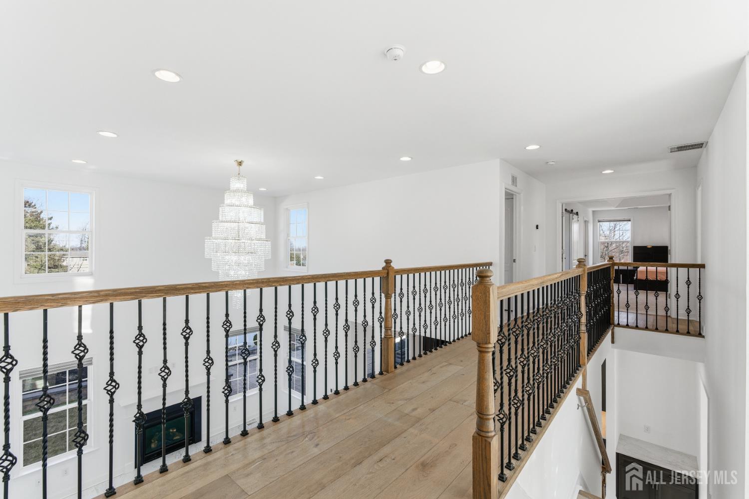 29 May Road East Brunswick, NJ 08816 - Photo 25 of 48 a view of a hallway with workspace