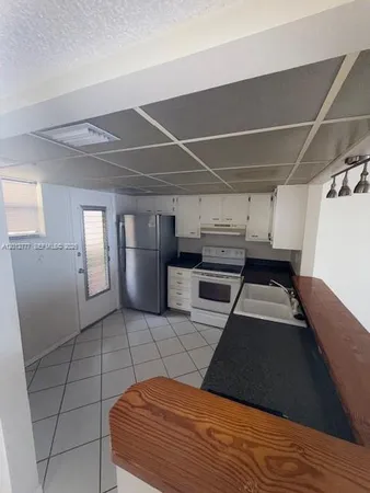$1,650 | 406 Northwest 68th Avenue, Unit 411, Plantation, FL 33317