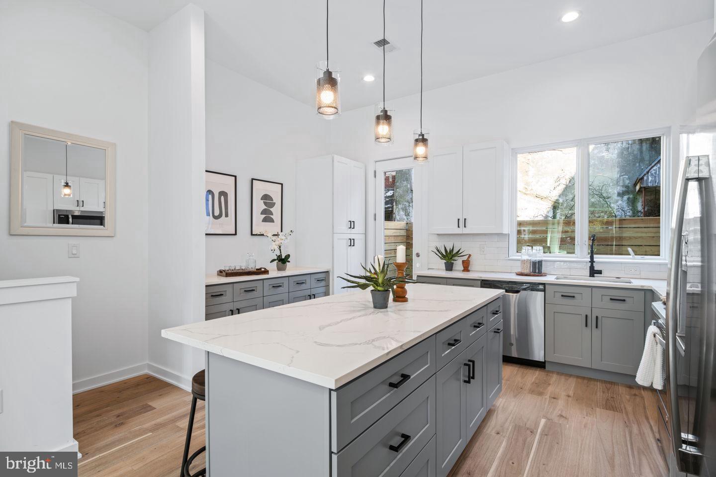 2235 Hope Street Philadelphia, PA 19133 - Photo 8 of 30