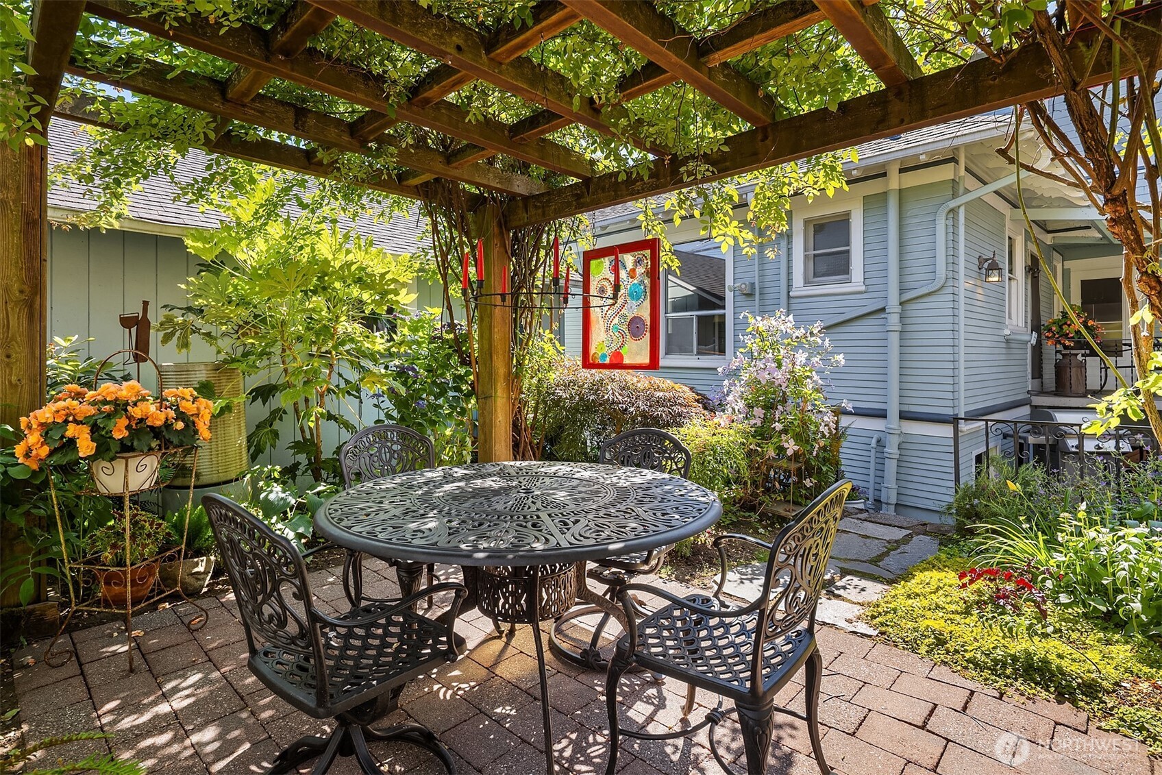 2415 Rucker Avenue Everett, WA 98201 - Photo 33 of 38