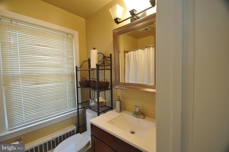 1471 Roxanna Road Northwest Washington, DC 20012 - Photo 26 of 28 Bath (Master)