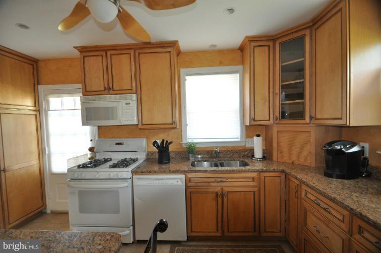 1471 Roxanna Road Northwest Washington, DC 20012 - Photo 28 of 28 Kitchen