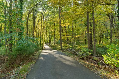 $1,649,000 | 335 Georgetown Road, Weston, CT 06883