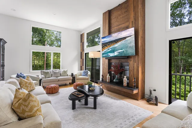 $1,799,000 | 335 Georgetown Road, Weston, CT 06883