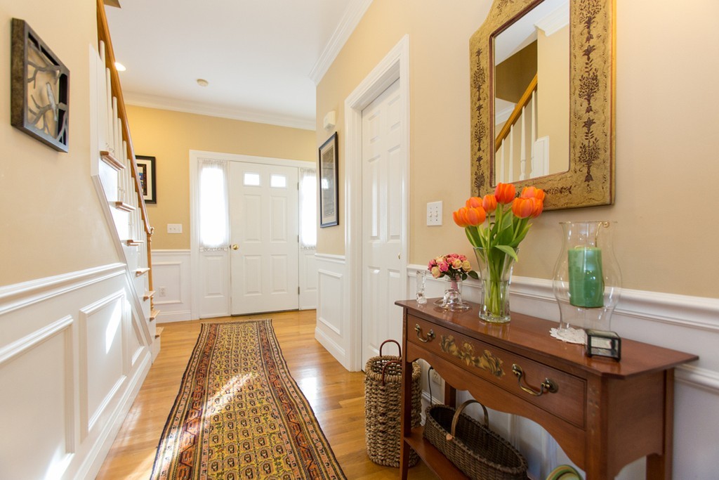 10 Pine Ridge Road Wellesley, MA 02481 - Photo 3 of 19