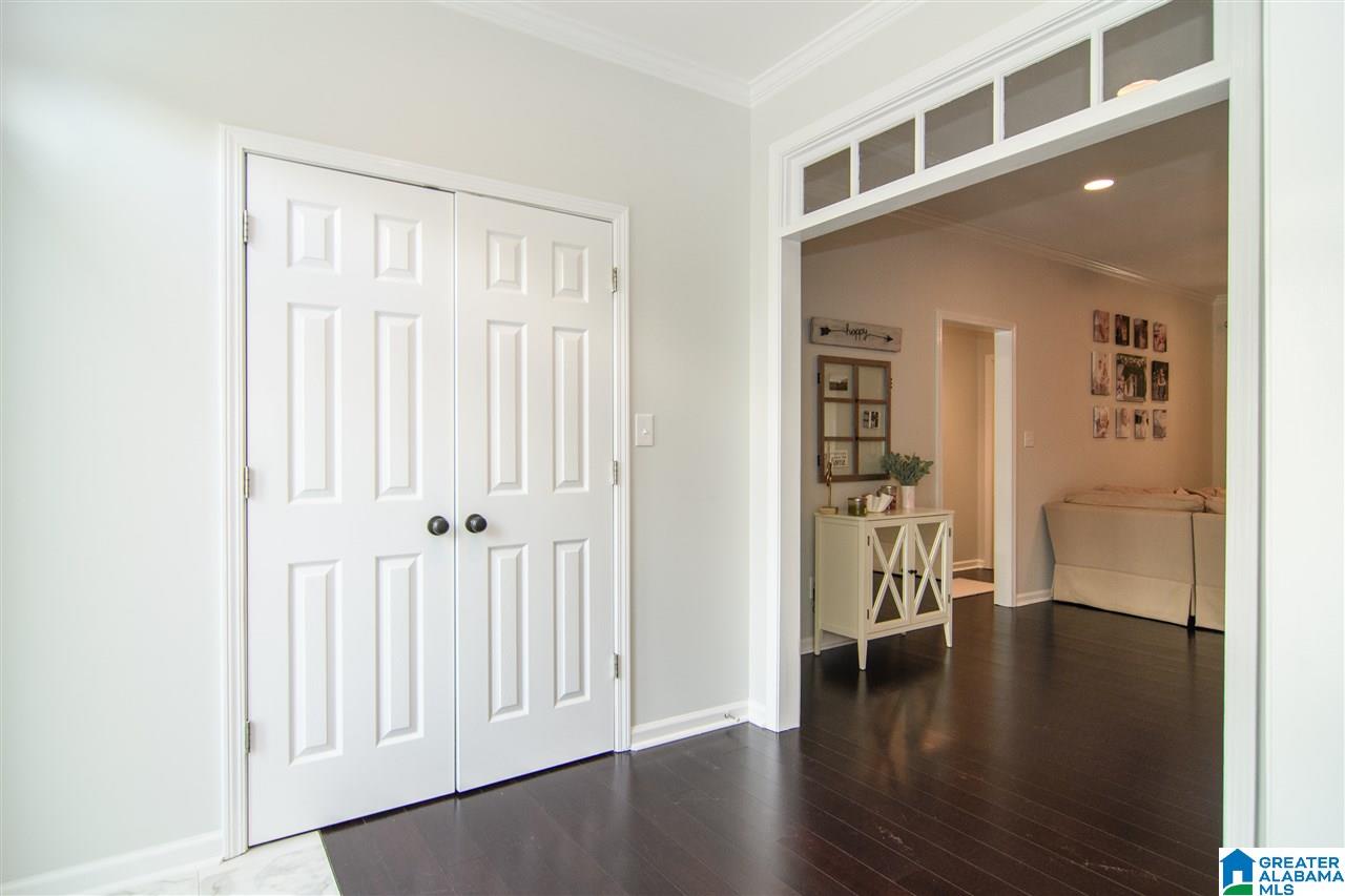 449 Eaton Road Hoover, AL 35242 - Photo 5 of 36