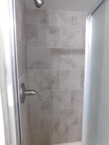 $1,400 | 448 Fox Hills Drive South, Unit 3, Bloomfield Hills, MI 48304