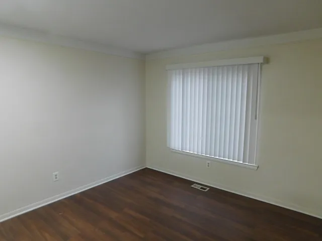 $1,400 | 448 Fox Hills Drive South, Unit 3, Bloomfield Hills, MI 48304