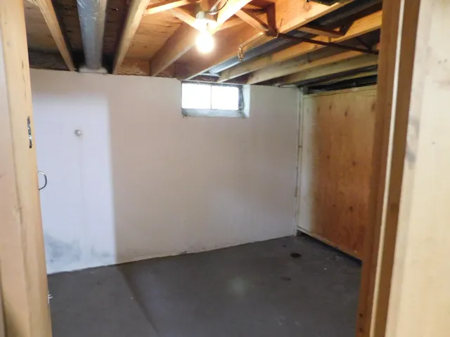 $1,400 | 448 Fox Hills Drive South, Unit 3, Bloomfield Hills, MI 48304