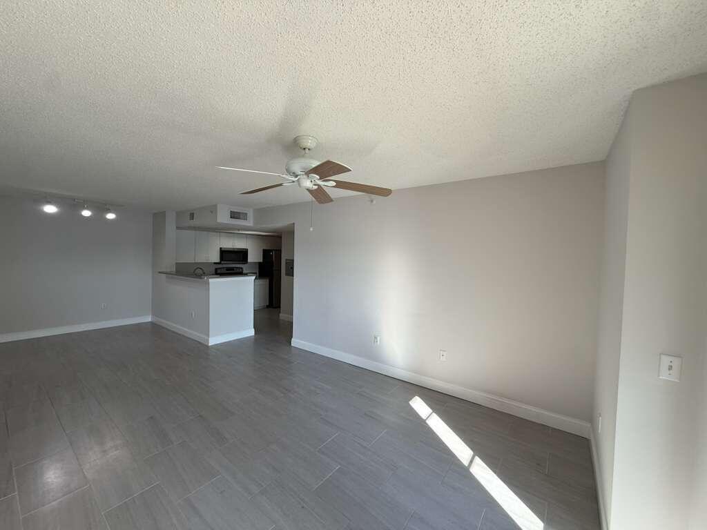 5035 Wiles Road, Unit 206 Coconut Creek, FL 33073 - Photo 16 of 17 WhatsApp Image 2025-12-26 at 16.07.13 (3