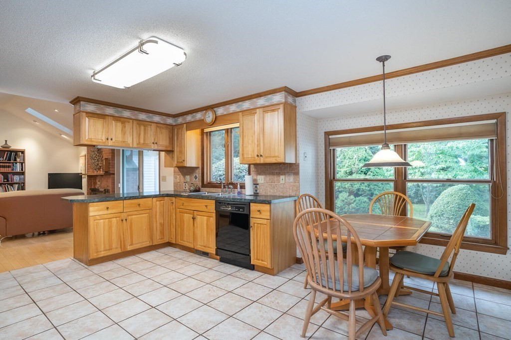 49 Sheerman Lane Amherst, MA 01002 - Photo 13 of 42 Gallery Image 13