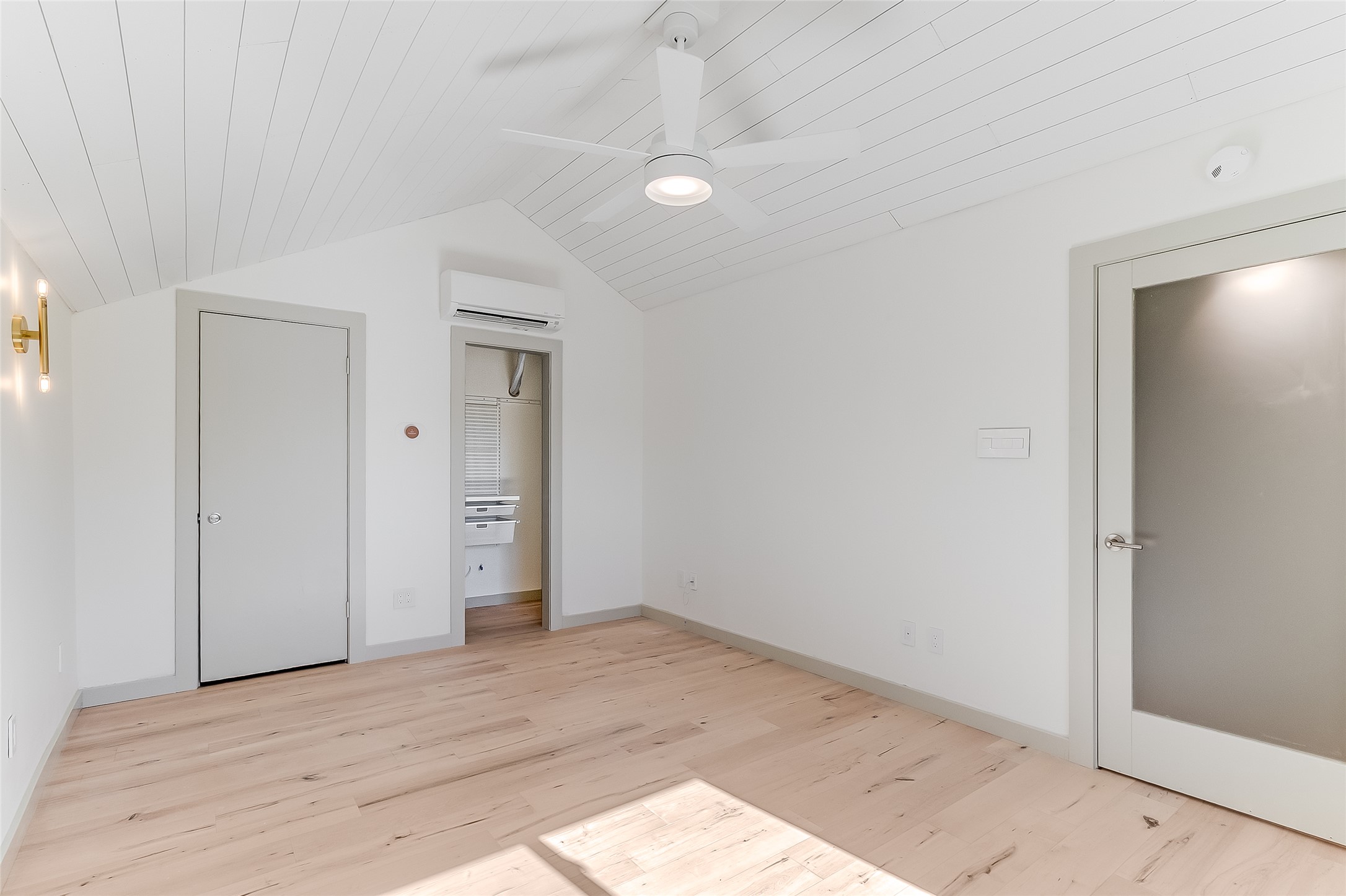 10101 Rutland Village East Austin, TX 78758 - Photo 21 of 26 The upstairs area could be a office, den, playroom or 3rd bedroom