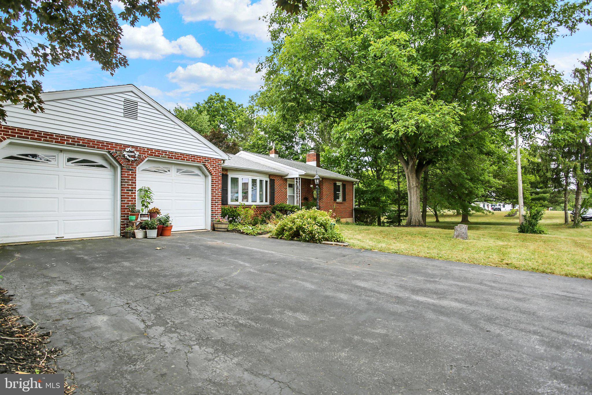 169 Trail Road Hershey, PA 17033 - Photo 7 of 48