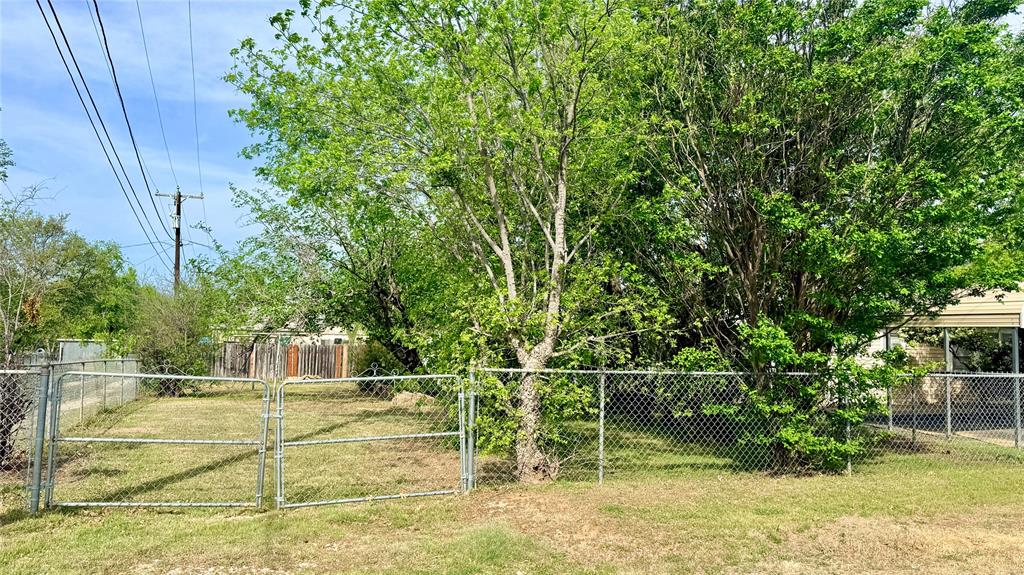 1122 4th Street Graham, TX 76450 - Photo 31 of 34
