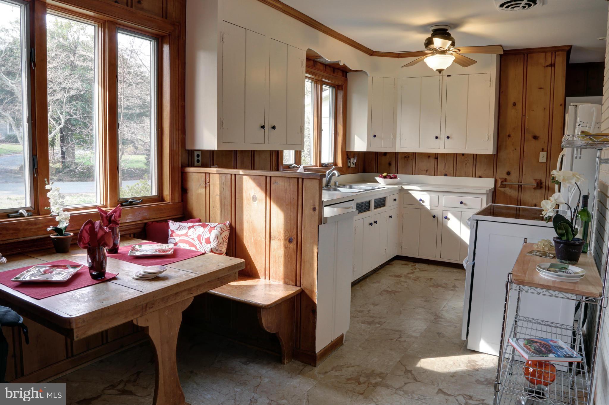 240 Rugby Road Arnold, MD 21012 - Photo 10 of 30 Kitchen