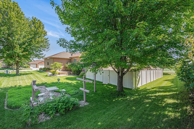 $549,900 | 721 Britz Drive, Luverne, MN 56156