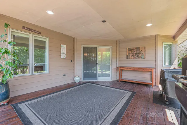 $549,900 | 721 Britz Drive, Luverne, MN 56156