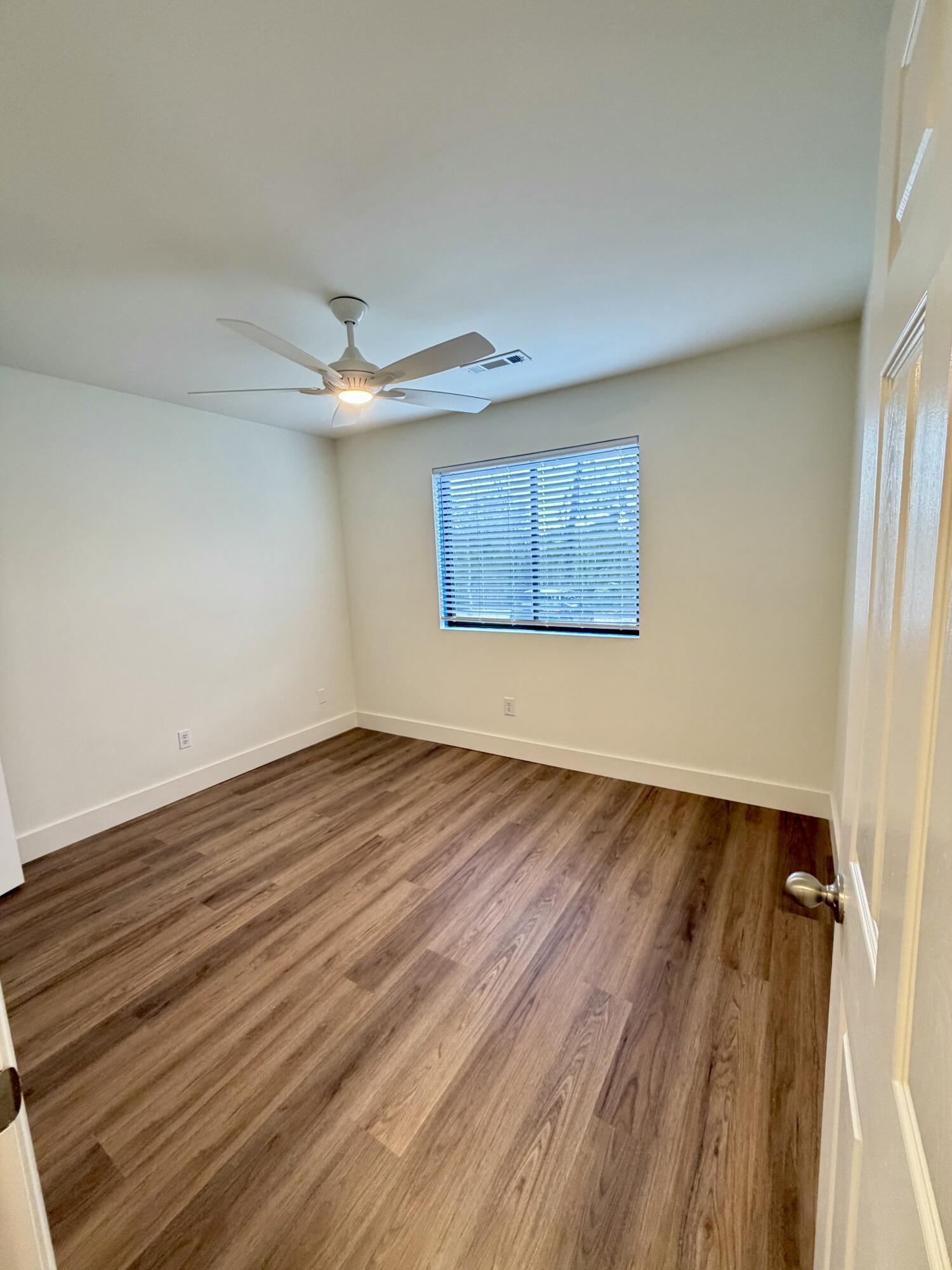 87 Ashley Hall Plantation Road, Unit 5 Charleston, SC 29407 - Photo 11 of 21 07CF876F-B291-4E2B-8675-5C076F382F2A_1_2