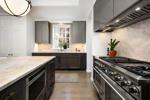 $2,095,000 | 229 East Lake Shore Drive, Unit 4E, Chicago, IL 60611