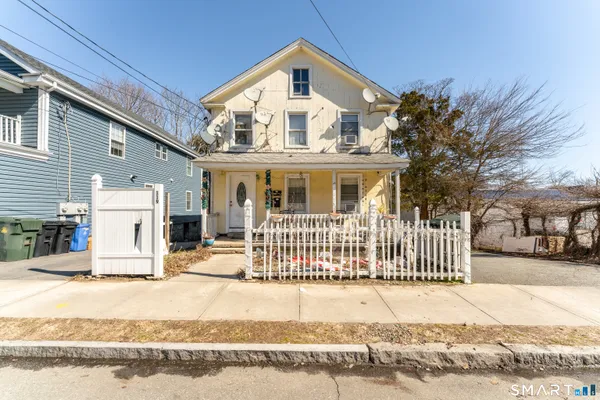 $285,000 | 119 Jefferson Avenue, New London, CT 06320